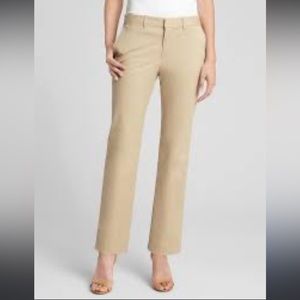 Gap Factory NWT Slim City Khaki Pants - size 4
